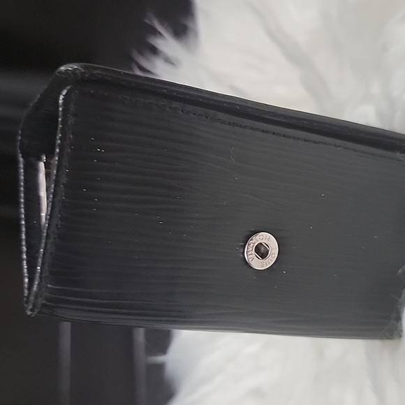 Louis Vuitton Epi Key Case, Black - Picture 7 of 10